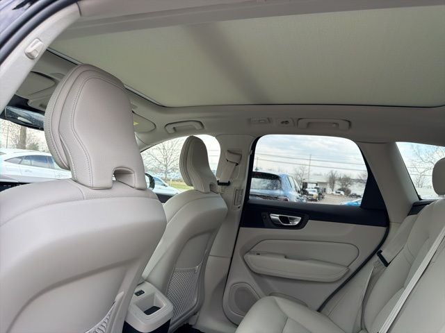 2024 Volvo XC60 B5 Plus Dark Theme