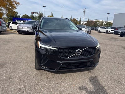 2024 Volvo XC60 B5 Plus Dark Theme