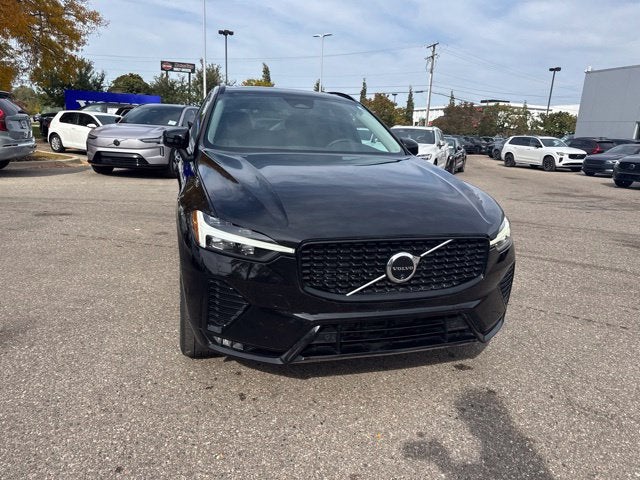 2024 Volvo XC60 B5 Plus Dark Theme