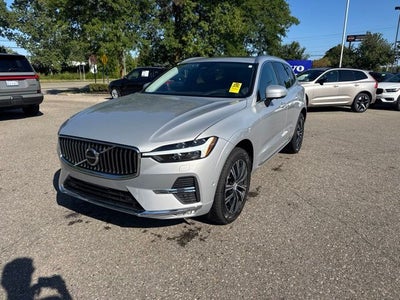2022 Volvo XC60 B5 Inscription