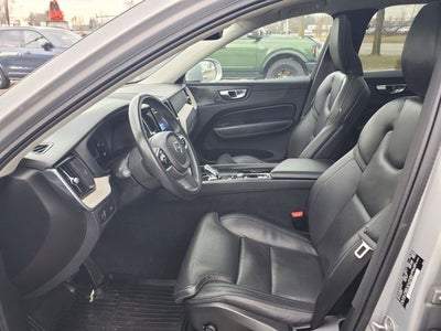 2022 Volvo XC60 B5 Inscription