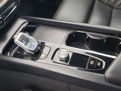 2022 Volvo XC60 B5 Inscription