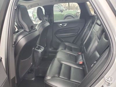 2022 Volvo XC60 B5 Inscription
