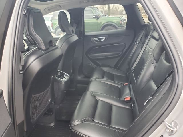 2022 Volvo XC60 B5 Inscription