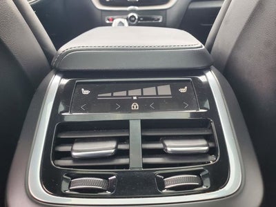 2022 Volvo XC60 B5 Inscription