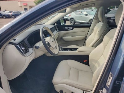 2024 Volvo XC60 B5 Plus Dark Theme
