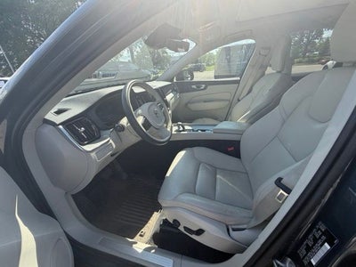 2024 Volvo XC60 B5 Plus Dark Theme
