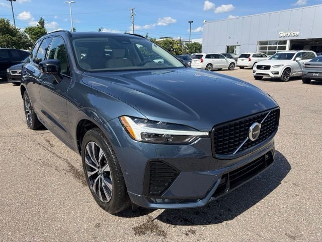 2024 Volvo XC60 B5 Plus Dark Theme