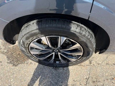 2024 Volvo XC60 B5 Plus Dark Theme