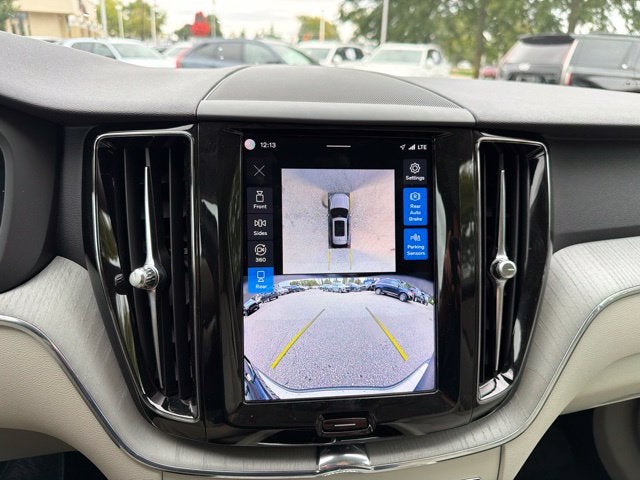 2024 Volvo XC60 B5 Plus Dark Theme