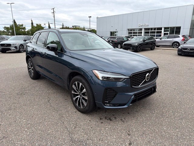 2024 Volvo XC60 B5 Plus Dark Theme