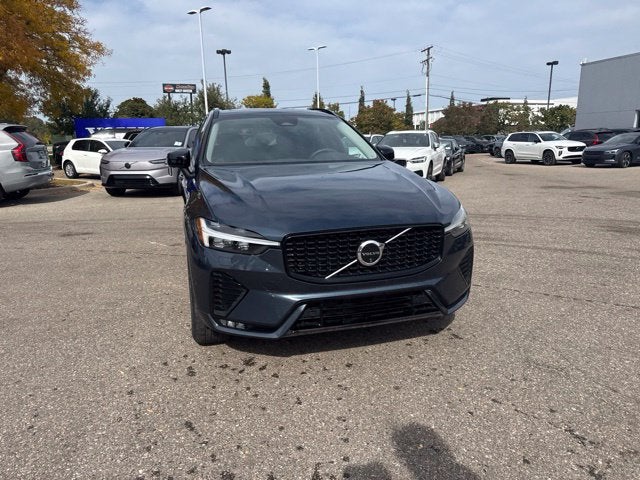 2024 Volvo XC60 B5 Plus Dark Theme