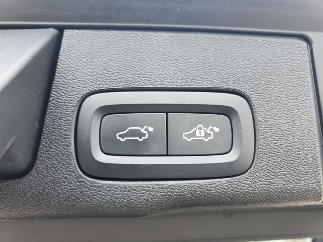 2023 Volvo XC60 B5 Core