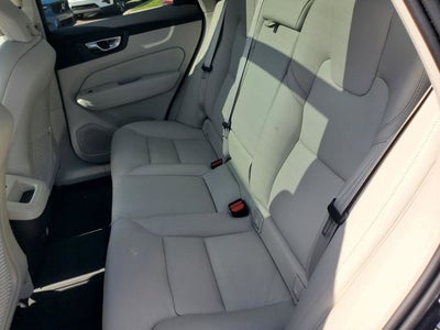 2023 Volvo XC60 B5 Plus Dark Theme