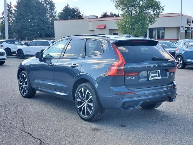 2023 Volvo XC60 B5 Plus Dark Theme