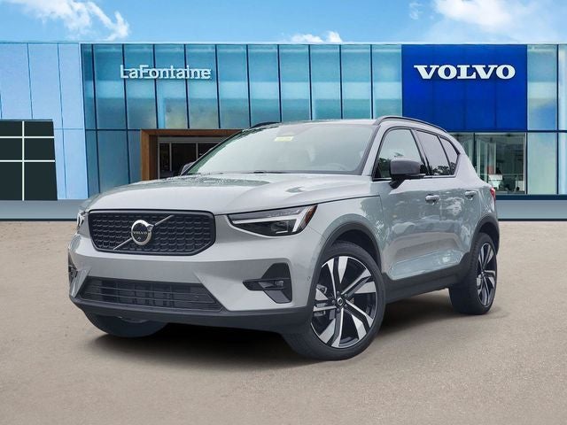 2026 Volvo XC40 B5 Plus