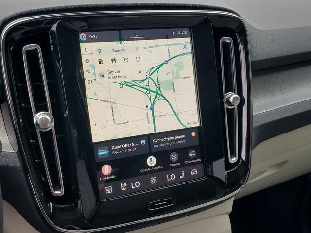 2026 Volvo XC40 B5 Plus