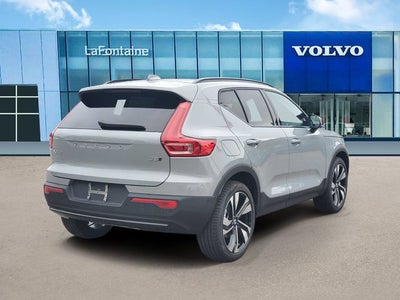 2026 Volvo XC40 B5 Plus