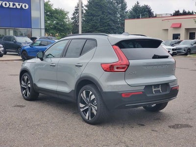 2026 Volvo XC40 B5 Plus
