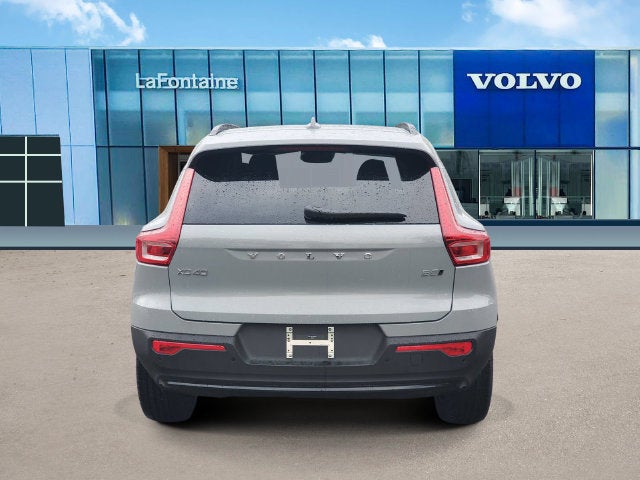 2026 Volvo XC40 B5 Plus