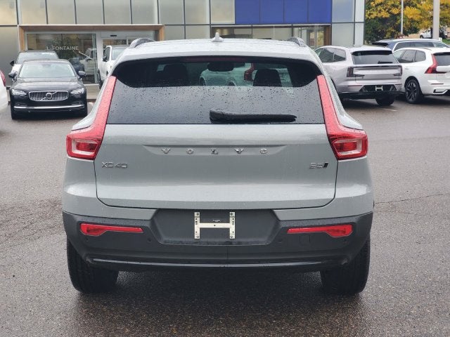 2026 Volvo XC40 B5 Plus