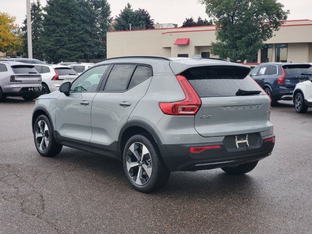 2026 Volvo XC40 B5 Plus