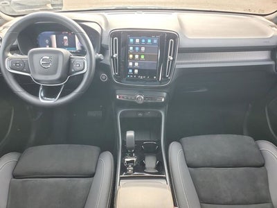 2025 Volvo XC40 B5 Plus Dark Theme