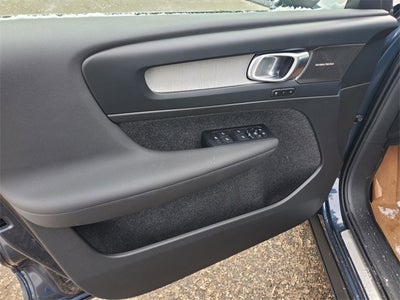 2026 Volvo XC40 B5 Plus