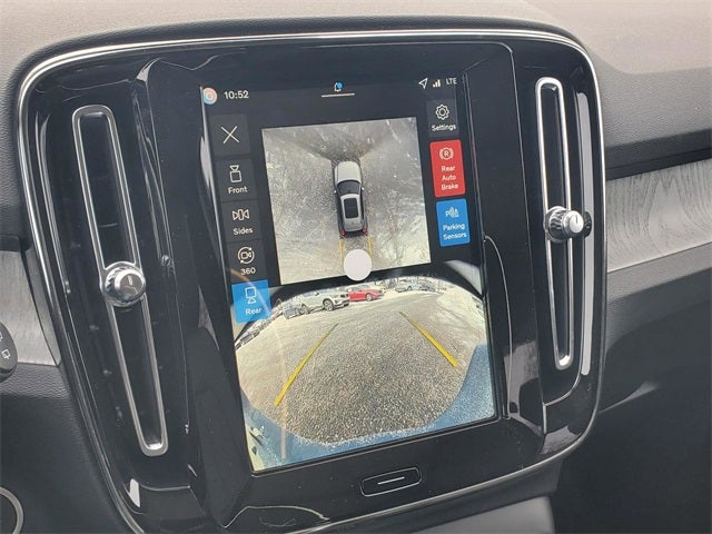 2026 Volvo XC40 B5 Plus