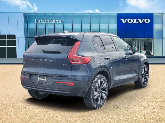 2026 Volvo XC40 B5 Plus