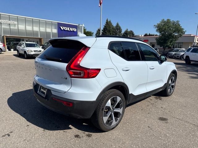 2026 Volvo XC40 B5 Plus