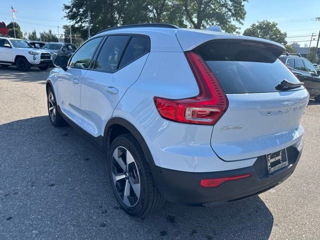 2026 Volvo XC40 B5 Plus