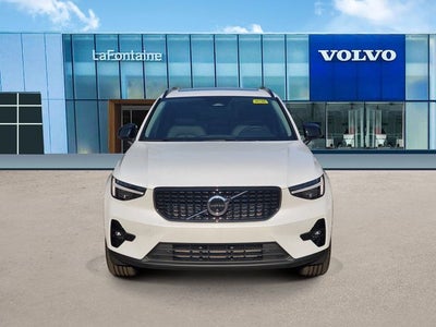 2026 Volvo XC40 B5 Plus