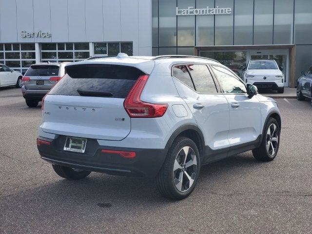 2026 Volvo XC40 B5 Plus