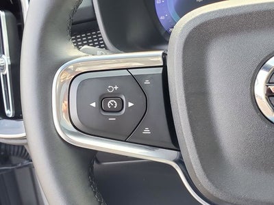 2025 Volvo XC40 B5 Plus Dark Theme