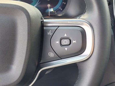 2025 Volvo XC40 B5 Plus Dark Theme