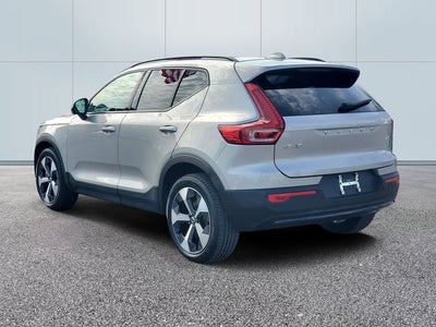2025 Volvo XC40 B5 Plus Dark Theme
