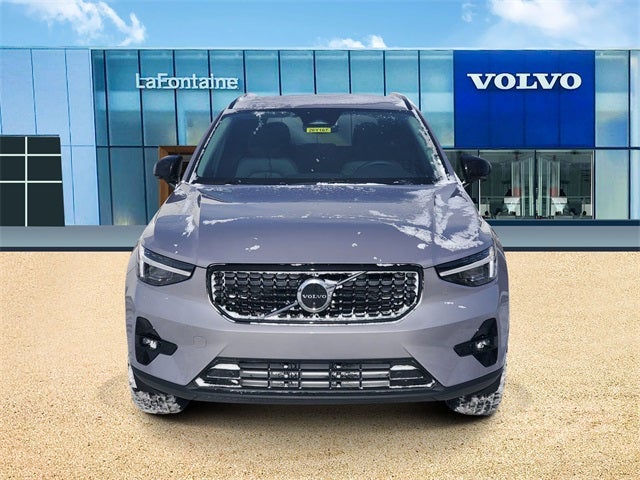 2026 Volvo XC40 B5 Plus