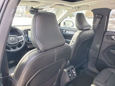 2026 Volvo XC40 B5 Plus