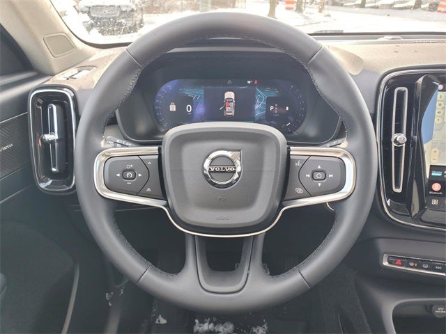 2026 Volvo XC40 B5 Plus