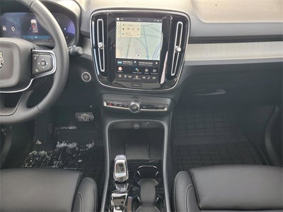 2026 Volvo XC40 B5 Plus