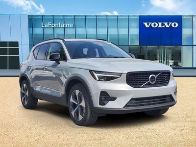 2026 Volvo XC40 B5 Plus