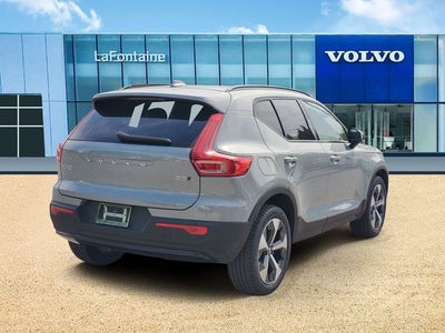 2026 Volvo XC40 B5 Plus