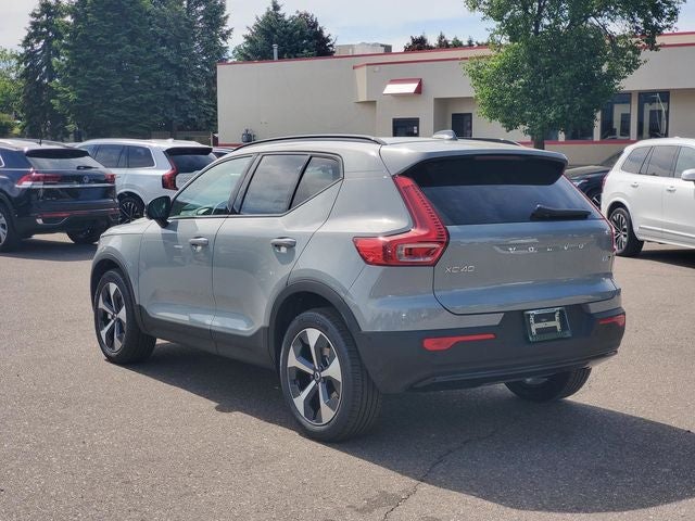 2026 Volvo XC40 B5 Plus