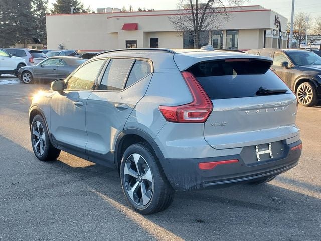 2026 Volvo XC40 B5 Plus