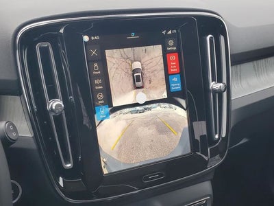 2026 Volvo XC40 B5 Plus