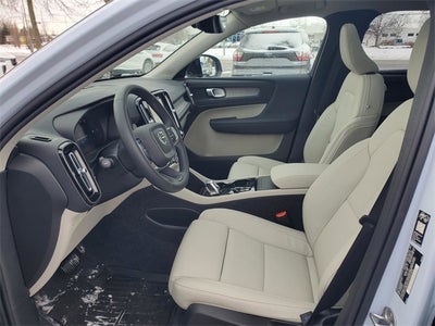 2026 Volvo XC40 B5 Plus