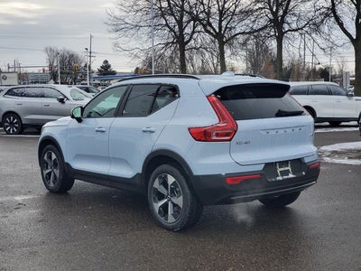 2026 Volvo XC40 B5 Plus