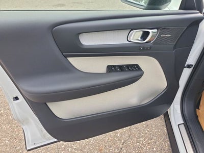 2026 Volvo XC40 B5 Plus