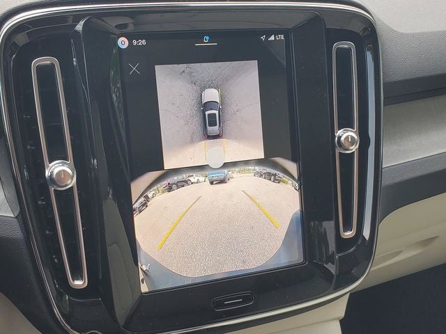 2026 Volvo XC40 B5 Plus